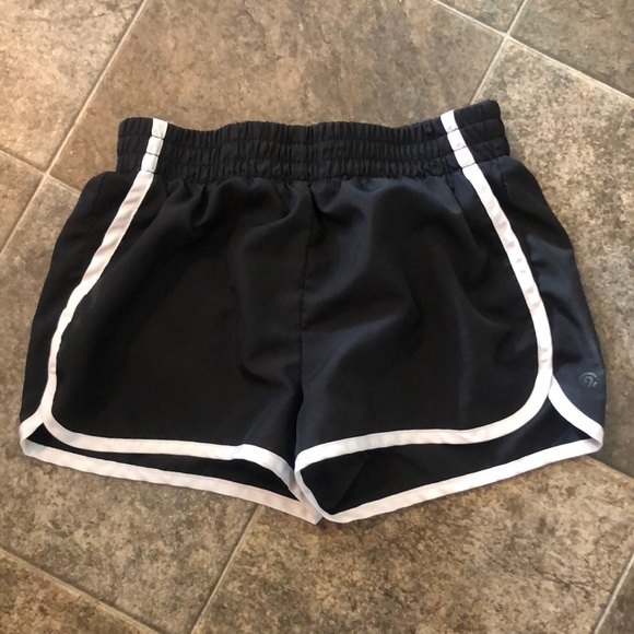 CHAMPION Girls’ Black Running Shorts - Picture 5 of 9
